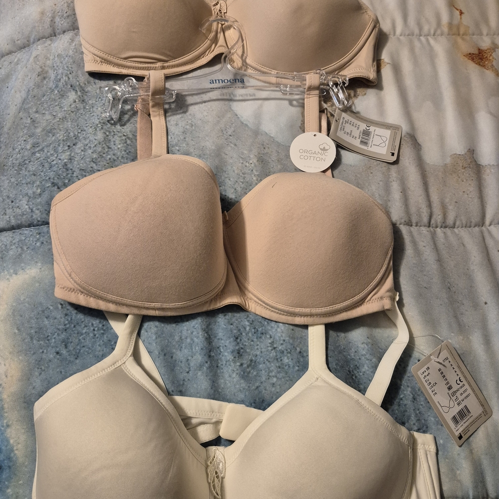 Moen Women's Soft Beige and Cream Bra Duo